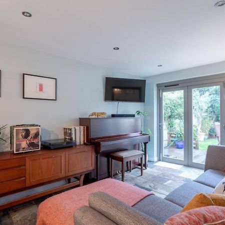 Lovely Central Cambridge Home Extérieur photo