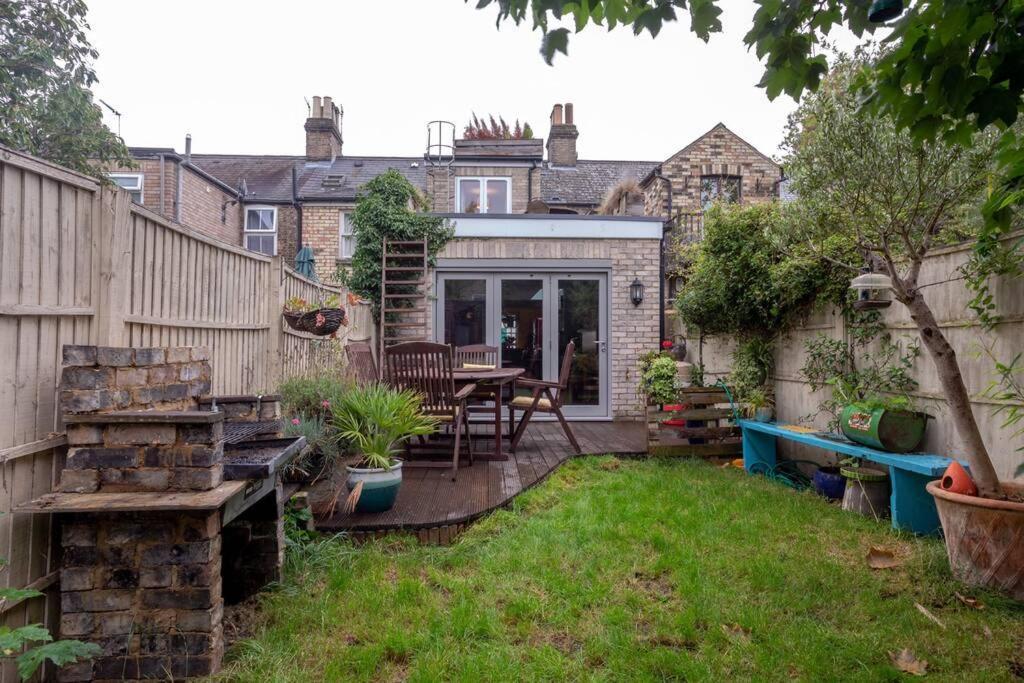 Lovely Central Cambridge Home Extérieur photo